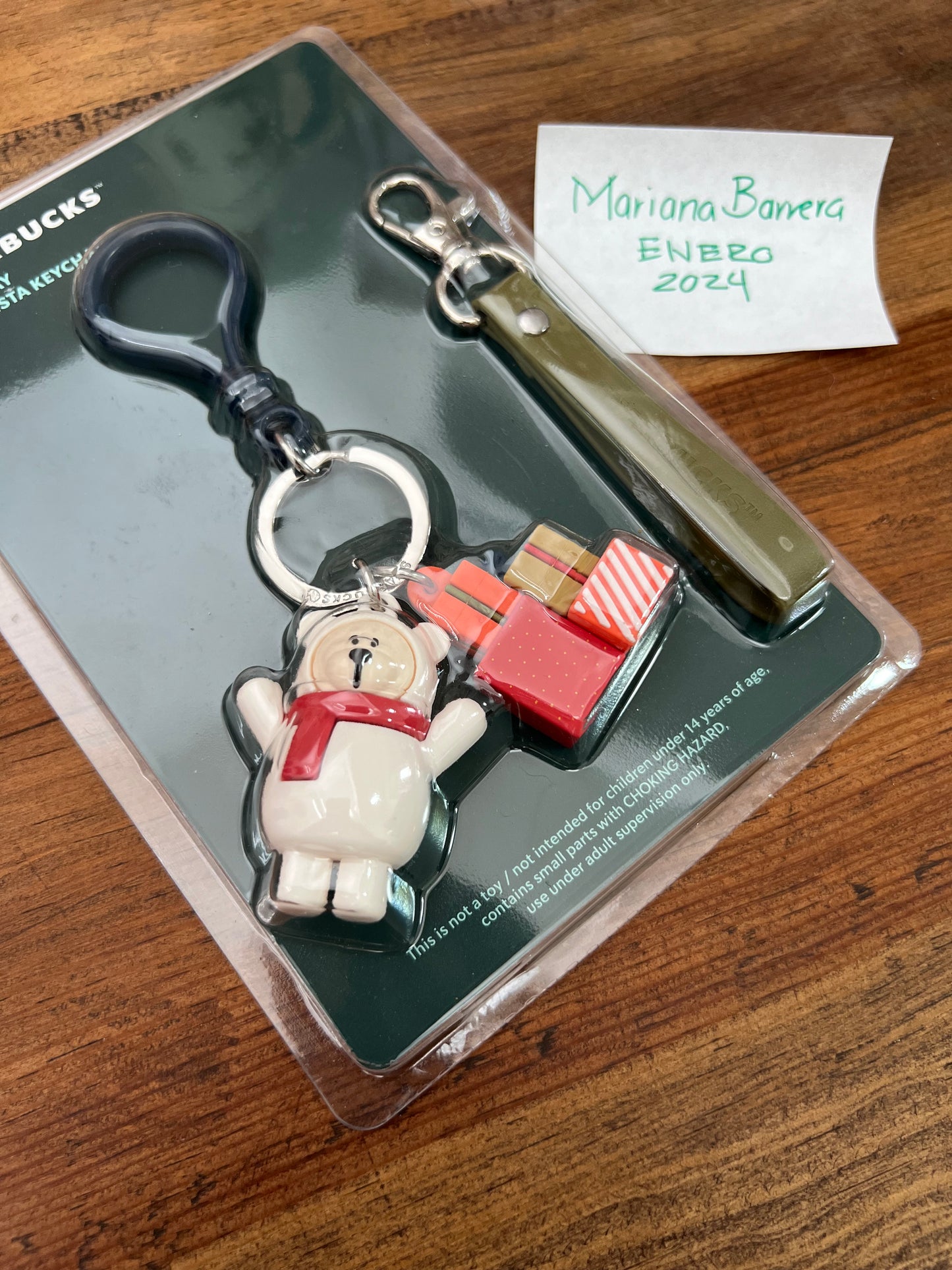 Starbucks Asia Keychain Oso Polar Navidad 2023